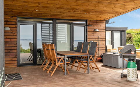 Mahilo - 300M from the Sea: Piscine, Mobilier De Jardin, Meubles, Recours, Dalle, Eco Hôtel, Ombre, Chaise, Loisir, Biens