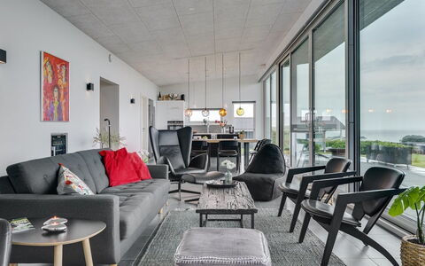 Alyna - 200M from the Sea: Meubles, Design Intérieur, Sol, Sol, Chaise, Canapé, Plafond, Salon, Bois, Pièce