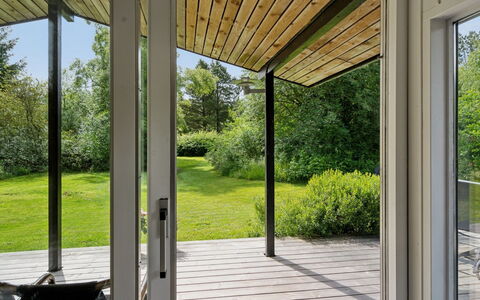 Skjold - 600M from the Sea: Chalet, Domicile, Maison, Toit, Porche, Biens, Siding, Batiments Jardin, Ferme, Cour