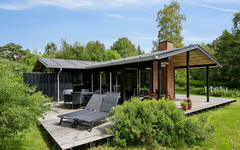 Skjold - 600M from the Sea: Chalet, Domicile, Maison, Toit, Porche, Biens, Siding, Batiments Jardin, Ferme, Cour