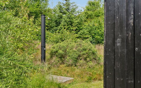 Skjold - 600M from the Sea: Chalet, Domicile, Maison, Toit, Porche, Biens, Siding, Batiments Jardin, Ferme, Cour