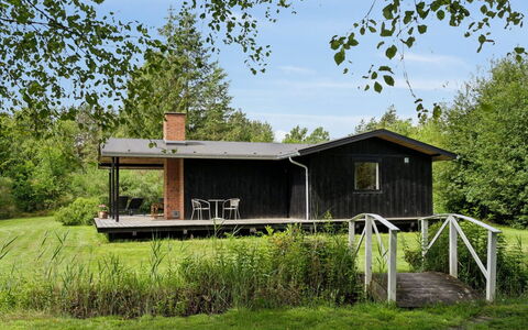 Skjold - 600M from the Sea: Chalet, Domicile, Maison, Toit, Porche, Biens, Siding, Batiments Jardin, Ferme, Cour