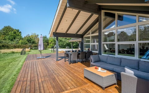 Alrike - 850M from the Sea: Piscine, Mobilier De Jardin, Meubles, Recours, Dalle, Eco Hôtel, Ombre, Chaise, Loisir, Biens