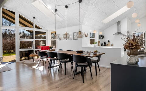 Alrike - 850M from the Sea: Piscine, Mobilier De Jardin, Meubles, Recours, Dalle, Eco Hôtel, Ombre, Chaise, Loisir, Biens