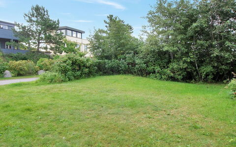 Alina - 200M from the Sea: Bois, Tache De Bois, Planche, Dur, Chalet, Plate-Forme, Siding, Ombre, Parquet, Batiments Jardin