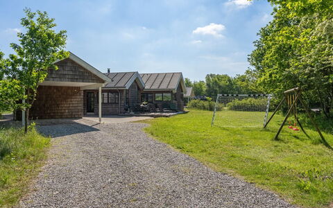 Aimy - 350M from the Sea: Toit, Maison, Lot Terre, Domicile, Chalet, Biens, Batiments Jardin, Ombre, Cabane En Rondins, Aménagement Paysager