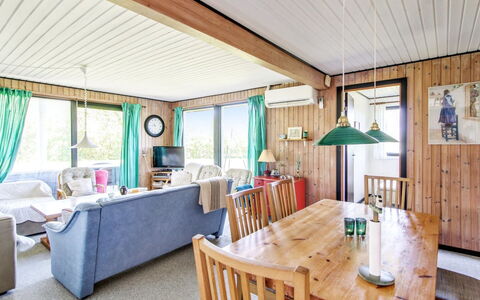Carita - 500M from the Sea: Architecture, Toit, Domicile, Composite, Daylighting, Siding, Allée