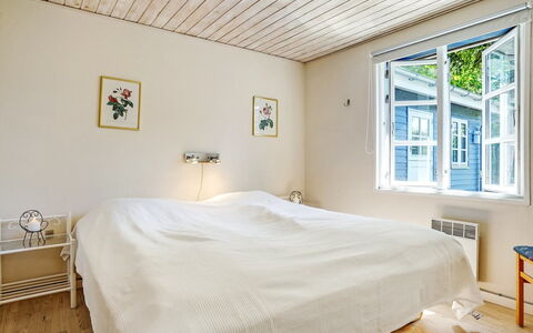 Edele - 800M from the Sea: Mur, Sol, Design Intérieur, Sol, Chambre, Bois, Plafond, Lit, Drap De Lit, Parquet