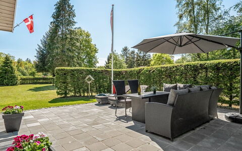 Edele - 800M from the Sea: Meubles, Mobilier De Jardin, Arbuste, Jardin, Chaise, Lot Terre, Tableau De Plein Air, Pelouse, Couverture De Sol, Aménagement Paysager