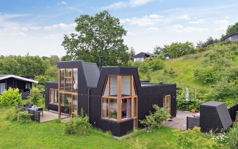 Fritze - 400M from the Sea: Piscine, Mobilier De Jardin, Meubles, Recours, Dalle, Eco Hôtel, Ombre, Chaise, Loisir, Biens