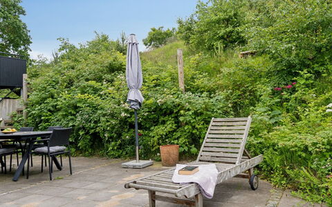 Fritze - 400M from the Sea: Piscine, Mobilier De Jardin, Meubles, Recours, Dalle, Eco Hôtel, Ombre, Chaise, Loisir, Biens