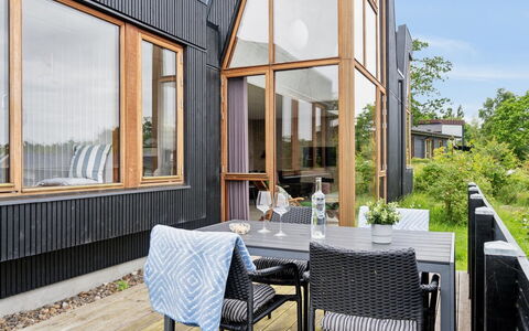Fritze - 400M from the Sea: Piscine, Mobilier De Jardin, Meubles, Recours, Dalle, Eco Hôtel, Ombre, Chaise, Loisir, Biens
