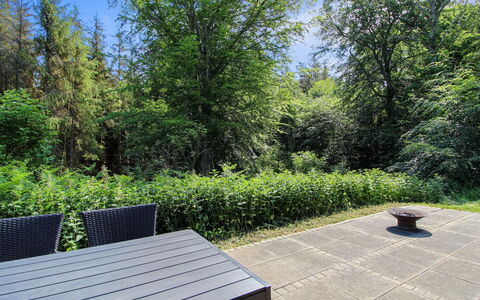 Ernestina - 500M from the Sea: Piscine, Mobilier De Jardin, Meubles, Recours, Dalle, Eco Hôtel, Ombre, Chaise, Loisir, Biens