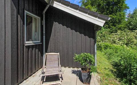 Ernestina - 500M from the Sea: Piscine, Mobilier De Jardin, Meubles, Recours, Dalle, Eco Hôtel, Ombre, Chaise, Loisir, Biens