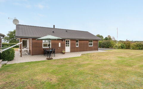 Kimi - 800M from the Sea: Architecture, Toit, Domicile, Composite, Daylighting, Siding, Allée