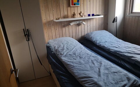 Teofan - 500M from the Sea: Lit, Chambre, Bois, Drap De Lit, Literie, Sol, Sol, Meubles, Design Intérieur, Cadre De Lit