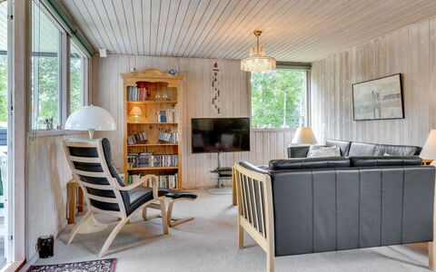 Teofan - 500M from the Sea: Meubles, Design Intérieur, Bois, Sol, Plafond, Sol, Domicile, Éclairage, Salon, Pièce