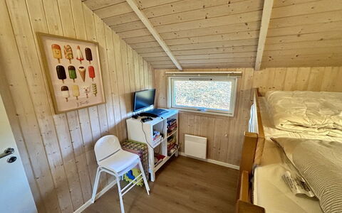 Kalli - 350M to the Fjord: Bois, Sol, Chambre, Design Intérieur, Plafond, Sol, Pièce, Meubles, Domicile, Lit