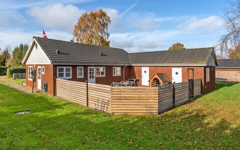 Swaver - 300M to the Fjord: Bois, Toit, Maison, Chalet, Porte, Domicile, Siding, Lot Terre, Batiments Jardin, Cabanon