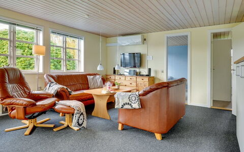 Swaver - 300M to the Fjord: Piscine, Mobilier De Jardin, Meubles, Recours, Dalle, Eco Hôtel, Ombre, Chaise, Loisir, Biens