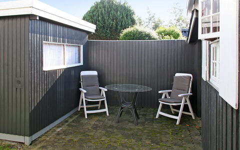 Ilya - 90M to the Fjord: Piscine, Mobilier De Jardin, Meubles, Recours, Dalle, Eco Hôtel, Ombre, Chaise, Loisir, Biens