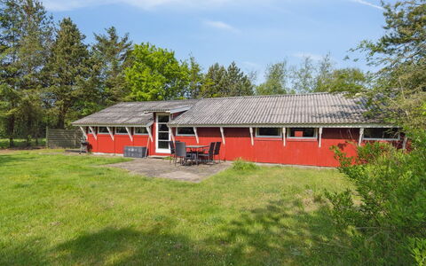 Feliza - from the Sea: Toit, Chalet, Domicile, Ombre, Siding, Ferme, Porche, Structure En Plein Air, Batiments Jardin