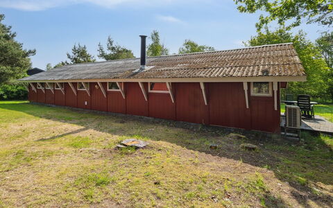 Feliza - from the Sea: Toit, Chalet, Domicile, Ombre, Siding, Ferme, Porche, Structure En Plein Air, Batiments Jardin