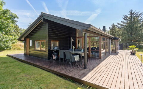 Sirpa - 1Km from the Sea: Meubles, Design Intérieur, Sol, Bois, Sol, Plafond, Parquet, Chaise, Table, Éclairage