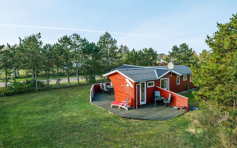 Hilleborg - 100M from the Sea: Maison, Domicile, Zone Résidentielle, Toit, Chalet, Lot Terre, Biens, Cour, Jardin, Siding