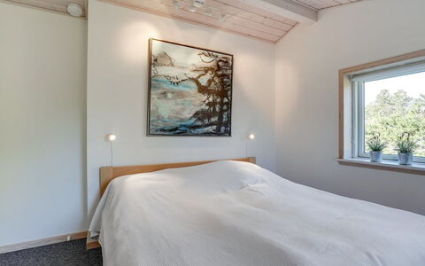 Jeldrik - 100M from the Sea: Bois, Plafond, Sol, Design Intérieur, Sol, Chambre, Lit, Pièce, Parquet, Drap De Lit