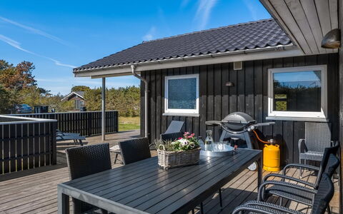 Lirim - 50M from the Sea: À Déchaumer, Chalet, Maison, Toit, Domicile, Ferme, Cabane, Biens, Village