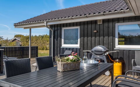 Lirim - 50M from the Sea: À Déchaumer, Chalet, Maison, Toit, Domicile, Ferme, Cabane, Biens, Village