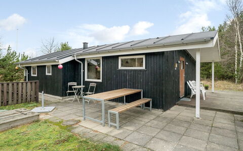 Joosua - 400M from the Sea: Bois, Tache De Bois, Planche, Dur, Chalet, Plate-Forme, Siding, Ombre, Parquet, Batiments Jardin