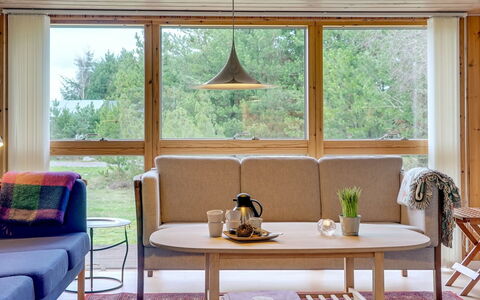 Joosua - 400M from the Sea: Meubles, Sol, Design Intérieur, Sol, Bois, Salon, Table, Éclairage, Domicile, Parquet