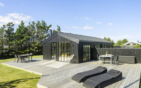 Sheyla - 150M from the Sea: Chalet, Cabanon, Cabane, Ferme, Prairie, Cabane, Grange, Cabane En Rondins, Batiments Jardin