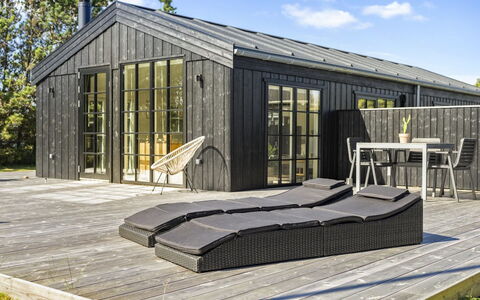 Sheyla - 150M from the Sea: Chalet, Cabanon, Cabane, Ferme, Prairie, Cabane, Grange, Cabane En Rondins, Batiments Jardin