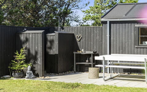 Sheyla - 150M from the Sea: Chalet, Cabanon, Cabane, Ferme, Prairie, Cabane, Grange, Cabane En Rondins, Batiments Jardin