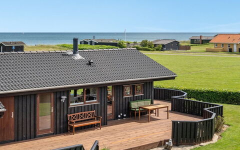 Gyda - 100M from the Sea: Piscine, Mobilier De Jardin, Meubles, Recours, Dalle, Eco Hôtel, Ombre, Chaise, Loisir, Biens