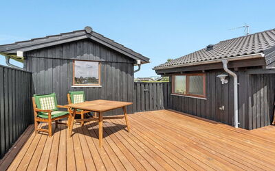 Gyda - 100M from the Sea