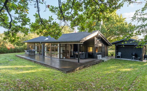 Østmar - 1.2Km from the Sea: Meubles, Design Intérieur, Sol, Bois, Sol, Plafond, Parquet, Chaise, Table, Éclairage