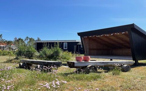Selle - 100M from the Sea: Piscine, Mobilier De Jardin, Meubles, Recours, Dalle, Eco Hôtel, Ombre, Chaise, Loisir, Biens