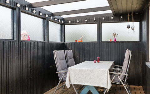Selle - 100M from the Sea: Piscine, Mobilier De Jardin, Meubles, Recours, Dalle, Eco Hôtel, Ombre, Chaise, Loisir, Biens
