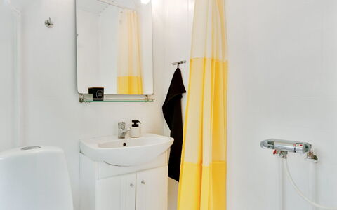 Hilde - 1.7Km from the Sea: Piscine, Mobilier De Jardin, Meubles, Recours, Dalle, Eco Hôtel, Ombre, Chaise, Loisir, Biens