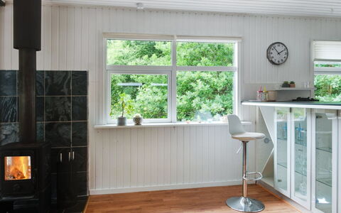 Hilde - 1.7Km from the Sea: Piscine, Mobilier De Jardin, Meubles, Recours, Dalle, Eco Hôtel, Ombre, Chaise, Loisir, Biens