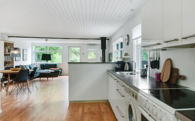 Hilde - 1.7Km from the Sea