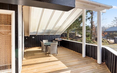 Berenice - 250M from the Sea: Bois, Sol, Sol, Parquet, Plate-Forme, Dur, Composite, Porche, Planche, Ombre