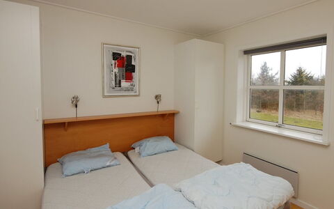 Runhild - 100M from the Sea: Mur, Bois, Lit, Design Intérieur, Chambre, Sol, Meubles, Plafond, Sol, Pièce