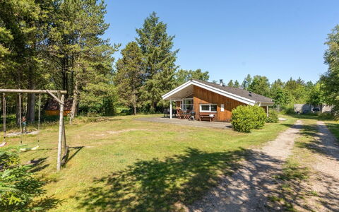Milda - 1.9Km from the Sea: Piscine, Mobilier De Jardin, Meubles, Recours, Dalle, Eco Hôtel, Ombre, Chaise, Loisir, Biens