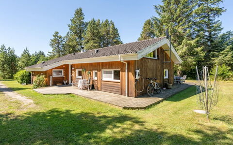 Milda - 1.9Km from the Sea: Piscine, Mobilier De Jardin, Meubles, Recours, Dalle, Eco Hôtel, Ombre, Chaise, Loisir, Biens