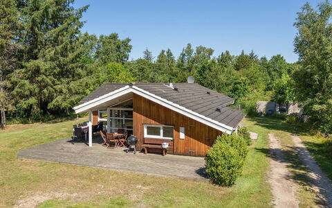 Milda - 1.9Km from the Sea: Piscine, Mobilier De Jardin, Meubles, Recours, Dalle, Eco Hôtel, Ombre, Chaise, Loisir, Biens